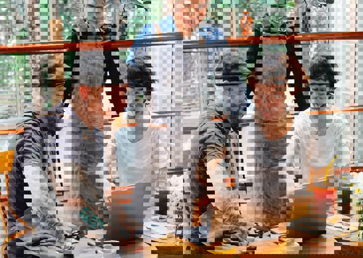 Pexels Tim Douglas 6205491